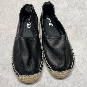 Akid flats